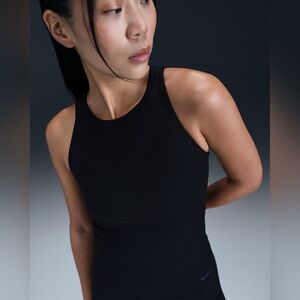 Nike Dri-Fit Ribbed Racerback Tank Size M